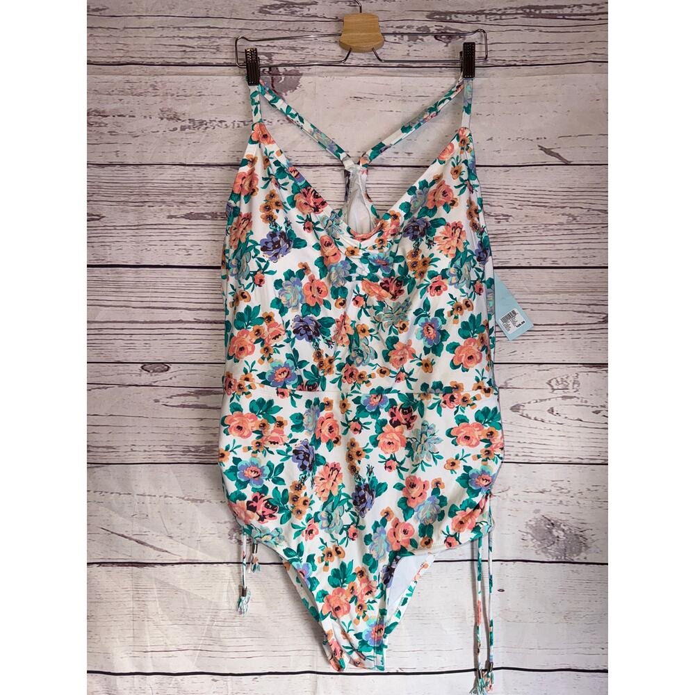 rue 21 Nwt white floral women one piece bathing suit Sz 3x